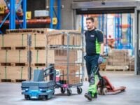 Mobile Industrial Robots: Automatiseret intern transport: MiR lancerer ny trækkrog til vogne